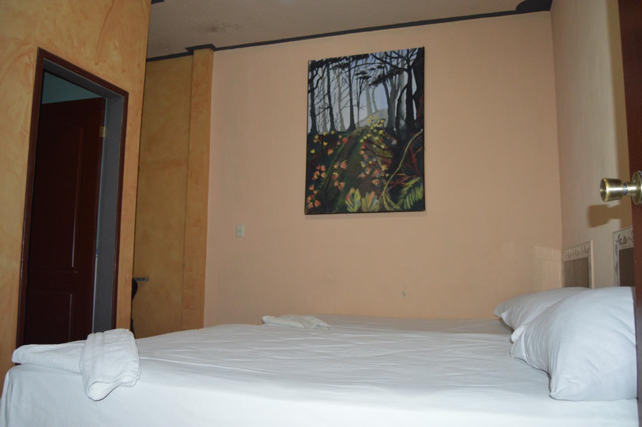 Hotel Escalon Санта-Роса-де-Копан Экстерьер фото